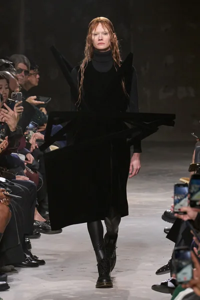 Look 30